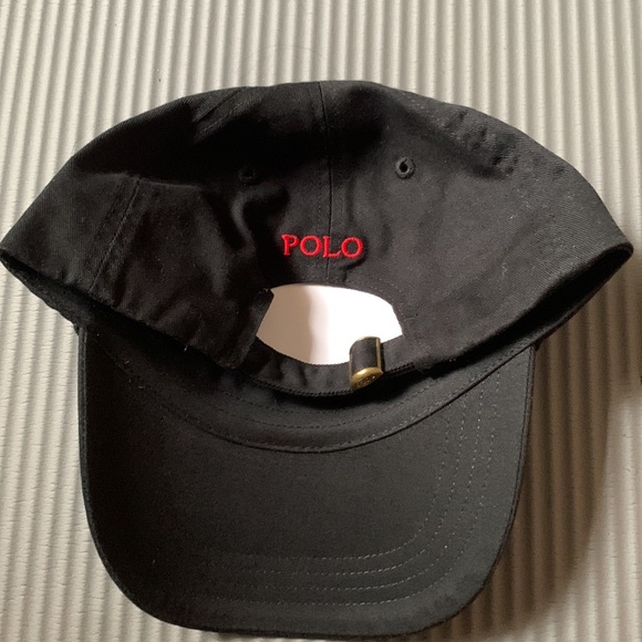 Ralph Lauren Black Polo Hat with Embroidered Logo - Picture 4 of 4